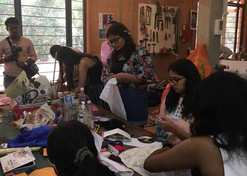 Workshop for making magnets for fridge from fabric and bottle cap in Srishti college (Bangalore)